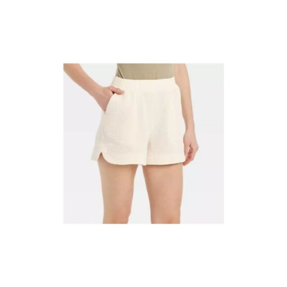 Women's High-Rise Pull-on Shorts - Universal Thread Cream 2X - Picture 1 of 4